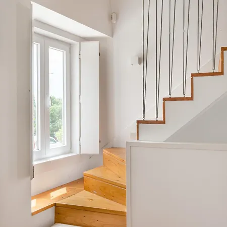 Joivy Riverside Bohemian Maisonette * Lisbon